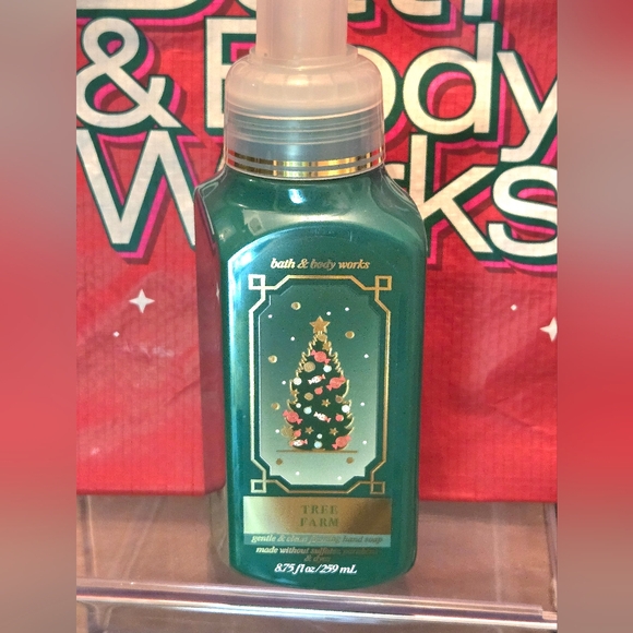 Christmas 🎄 Bath & Body Tote Bags + Tree Farm Handsoap  (New) - Picture 11 of 12